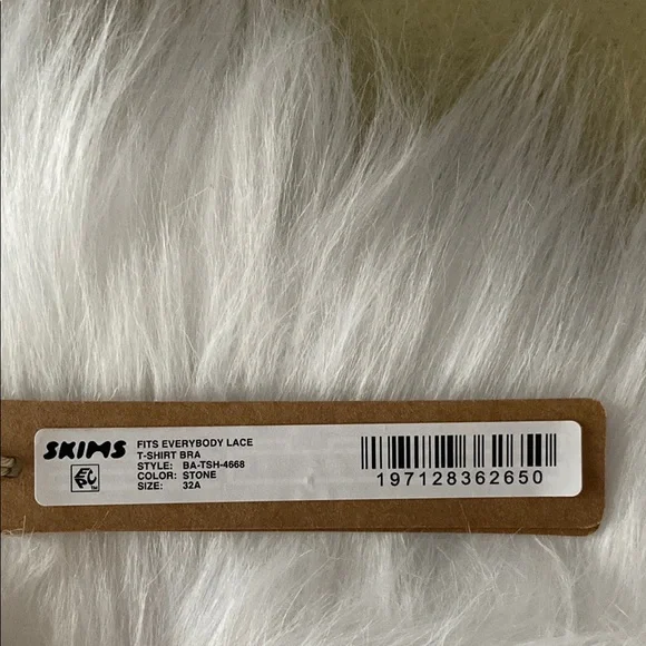 SKIMS NWT fits everybody lace bra size 32A - Picture 6 of 7